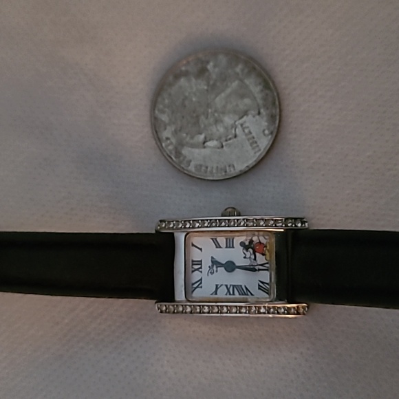 Disney Limited edition Mickey Mouse watch - Picture 4 of 4